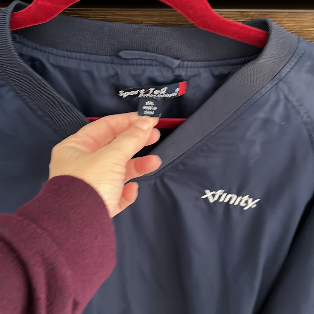 Xfinity Men’s Lightweight Pull Over - image 2